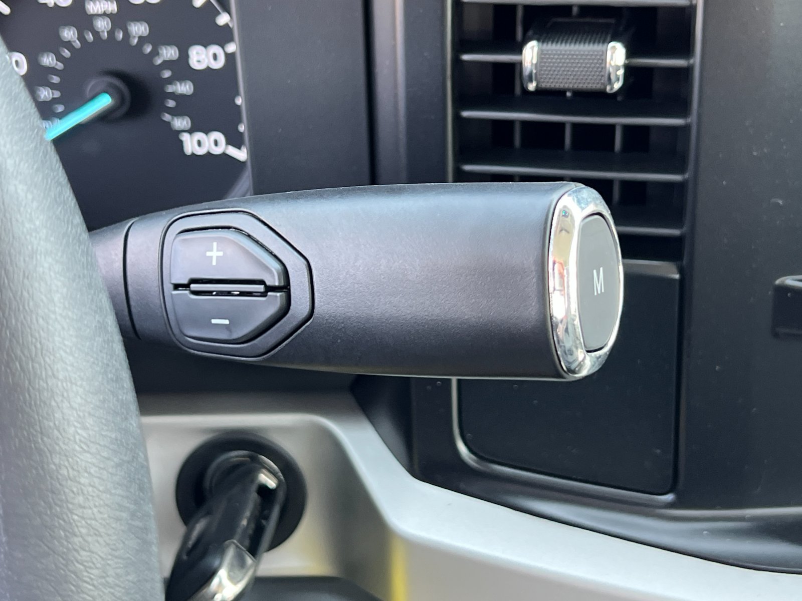 2025 Ford F-350 Super Duty XLT - Photo 19