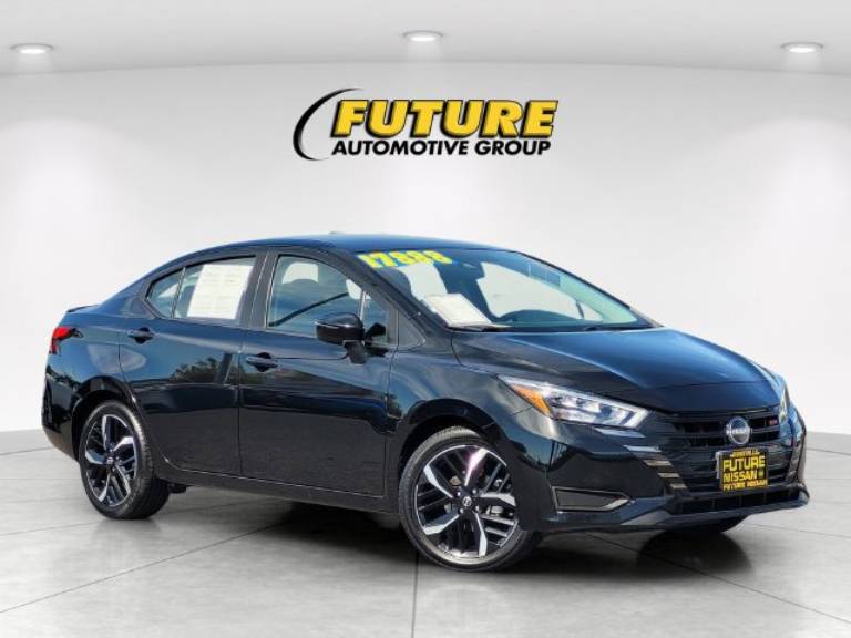 2024 Nissan Versa 1.6 SR