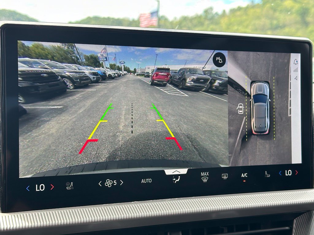 2027 Ford Explorer ST-LINE - Photo 14