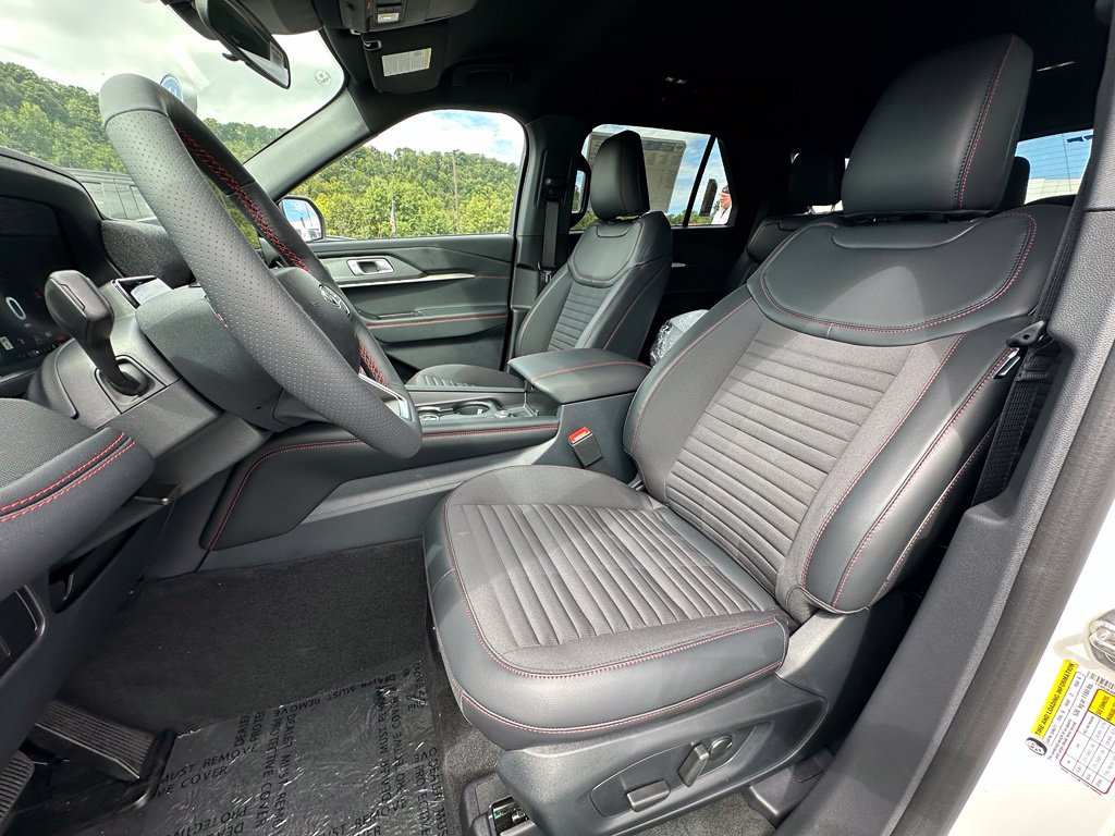 2027 Ford Explorer ST-LINE - Photo 16