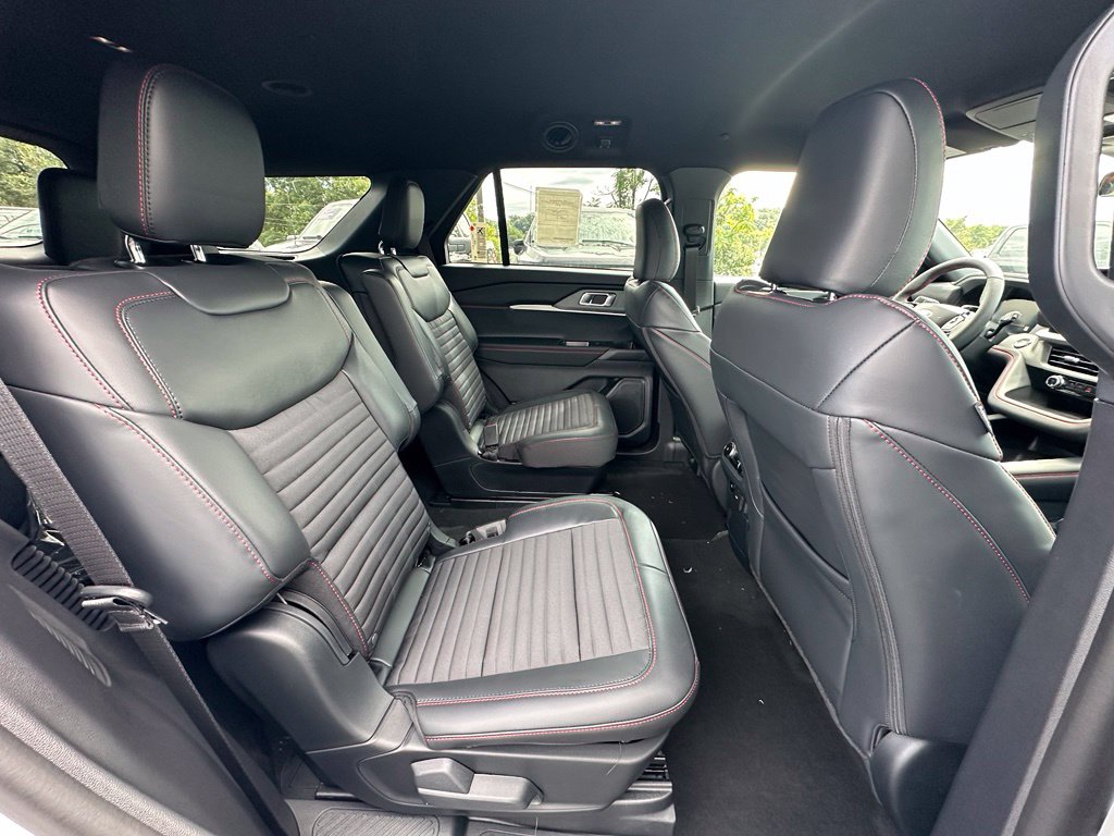 2027 Ford Explorer ST-LINE - Photo 24