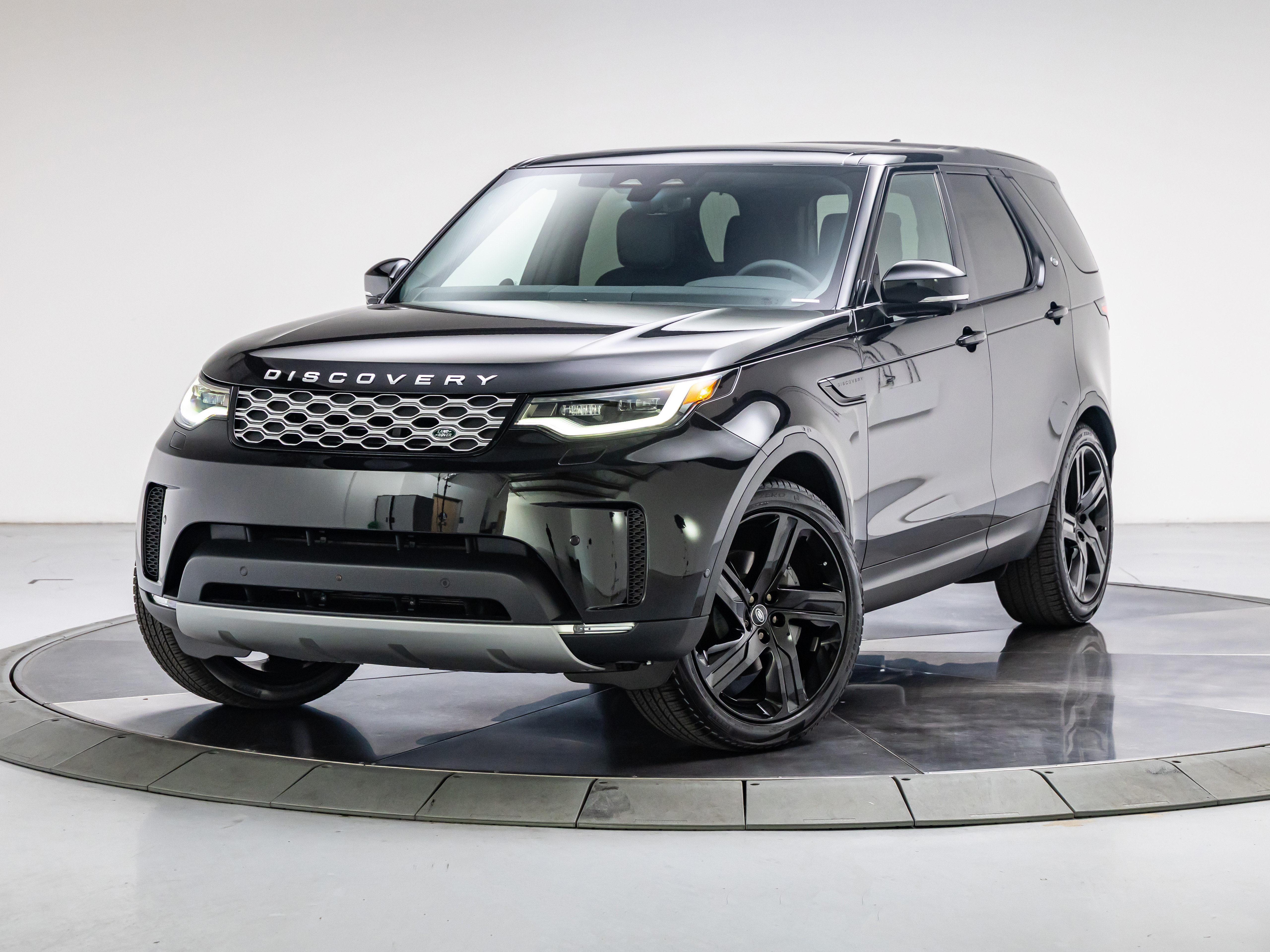New 2026 Land Rover Discovery S