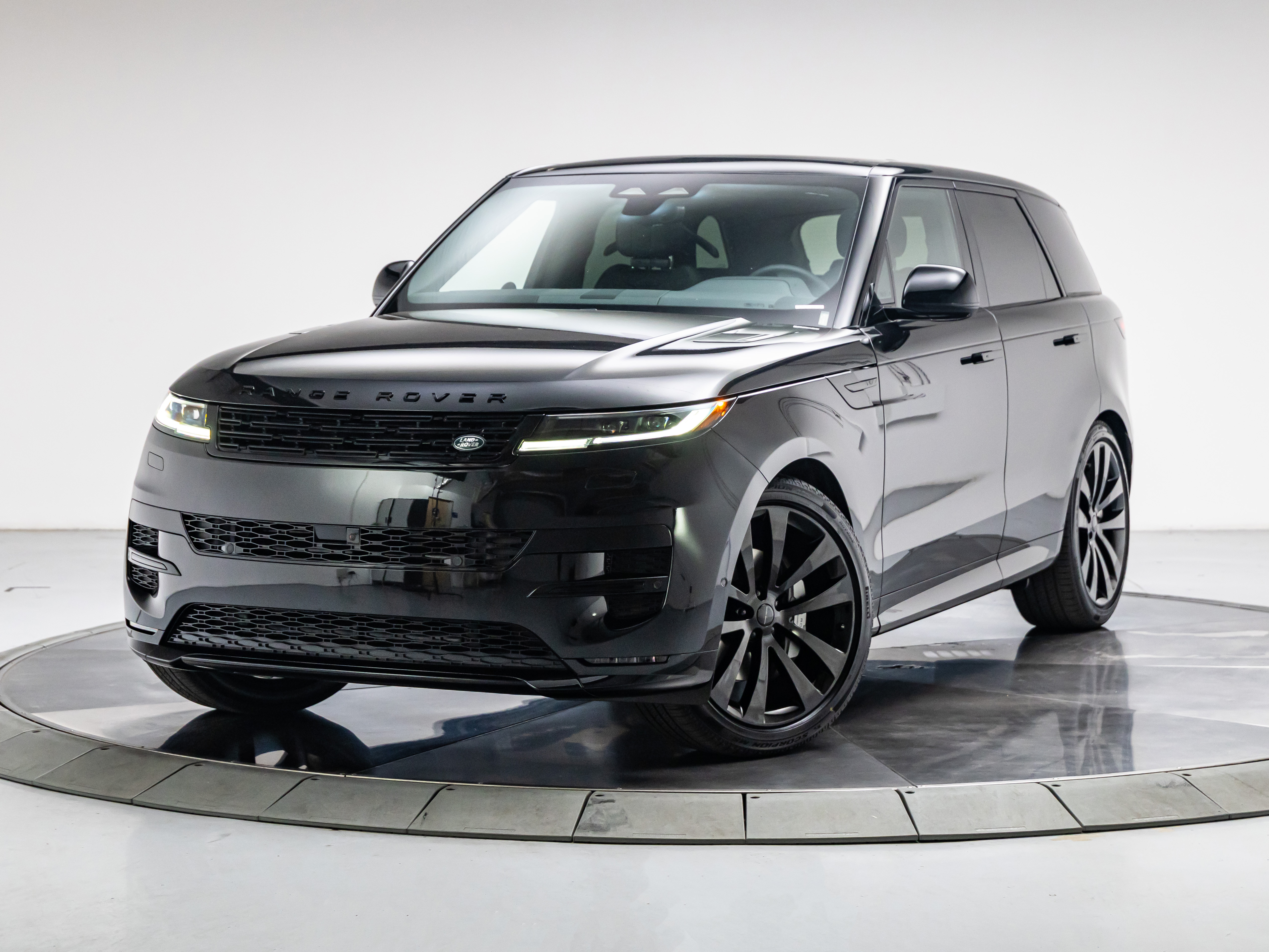 New 2027 Land Rover Range Rover Sport Dynamic SE