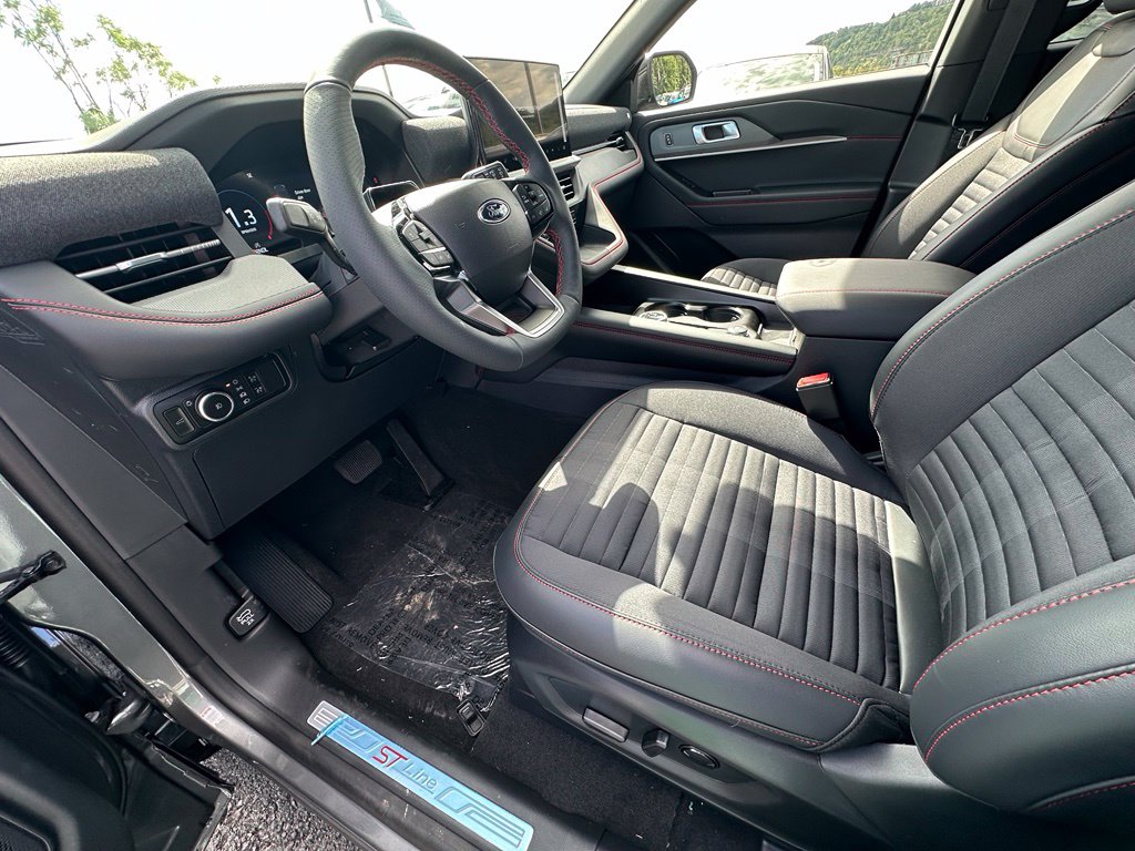 2027 Ford Explorer ST-LINE - Photo 16