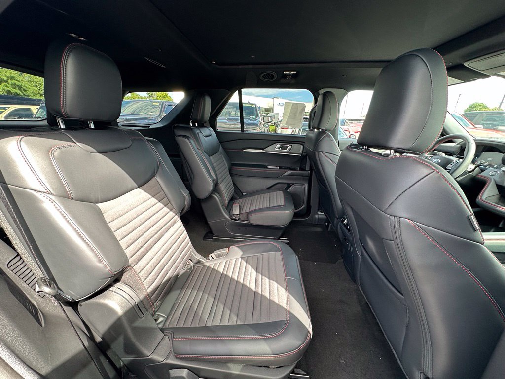 2027 Ford Explorer ST-LINE - Photo 25