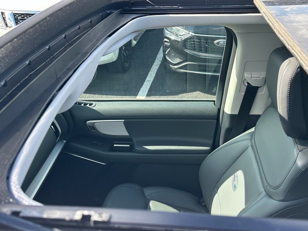 2027 Ford Expedition Active - Photo 7