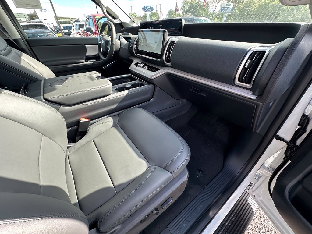 2027 Ford Expedition Active - Photo 25