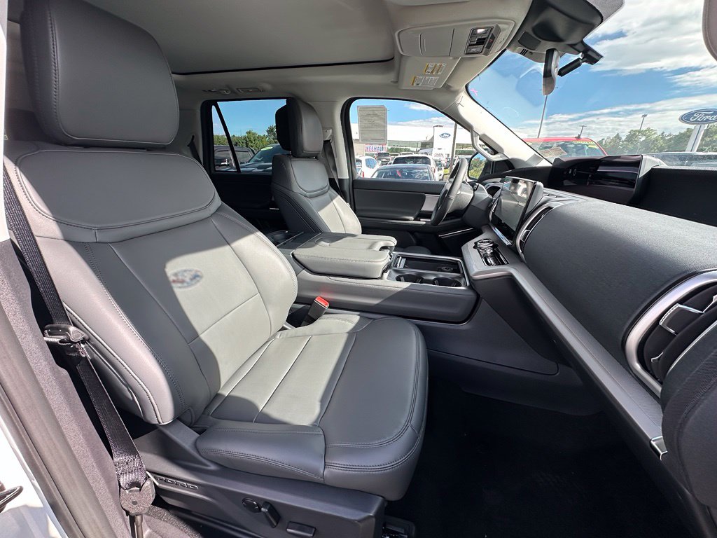 2027 Ford Expedition Active - Photo 26