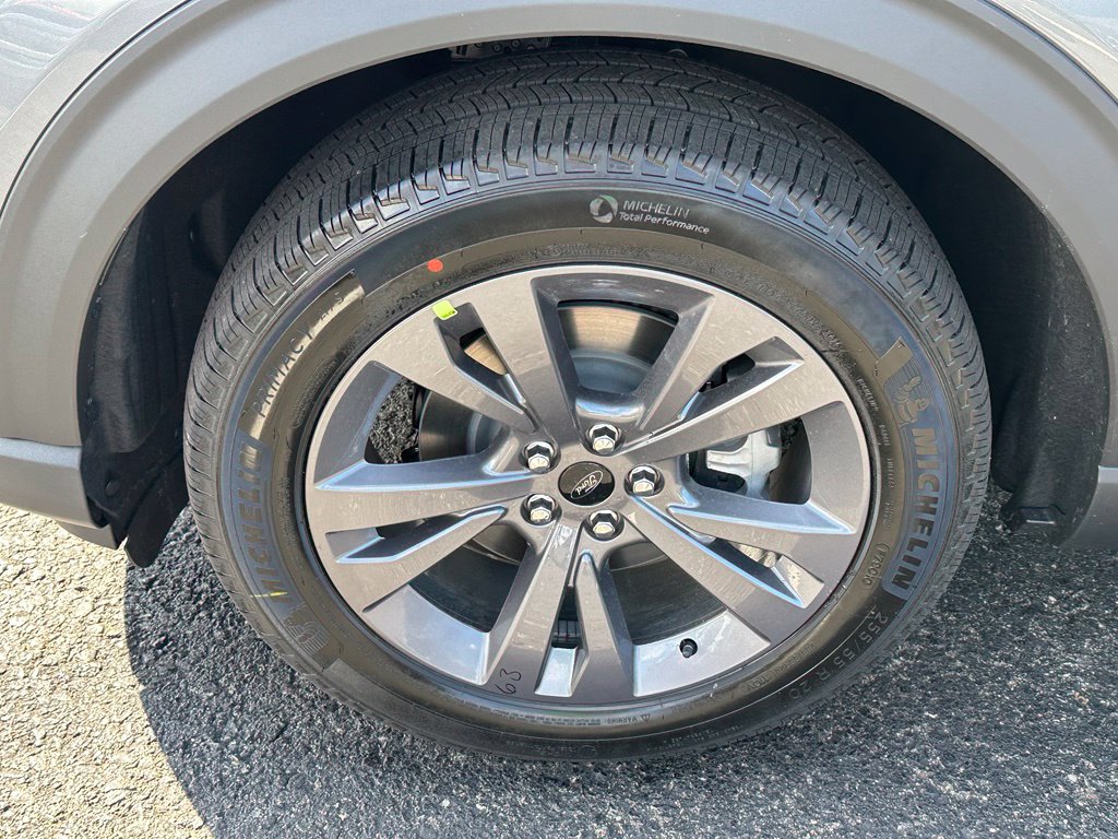 2027 Ford Explorer Active - Photo 6
