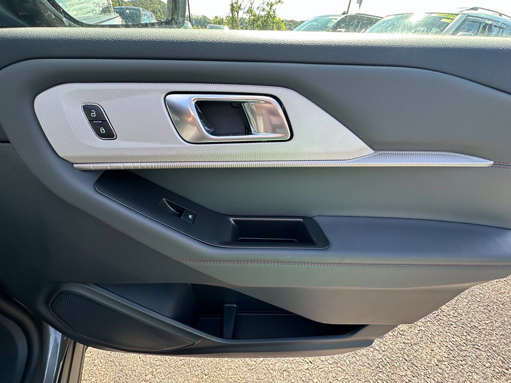 2027 Ford Explorer Active - Photo 23