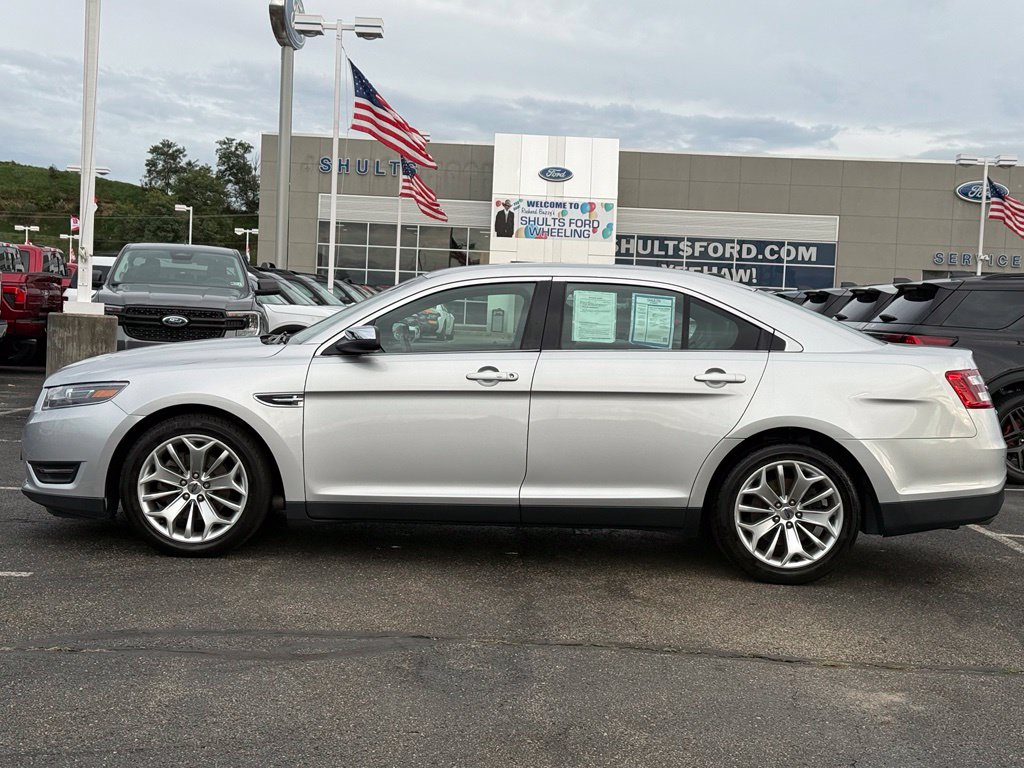 Used 2018 Ford Taurus Limited with VIN 1FAHP2F85JG132516 for sale in Triadelphia, WV