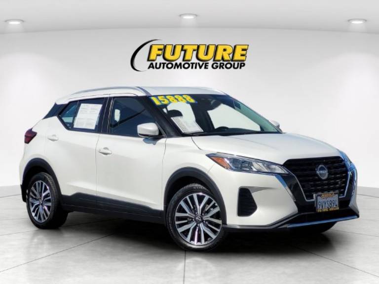 2023 Nissan Kicks SV