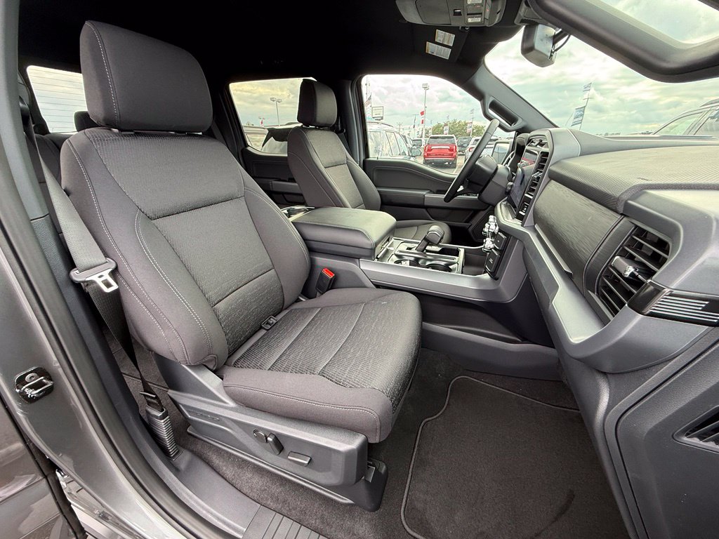 2026 Ford F-150 STX - Photo 16
