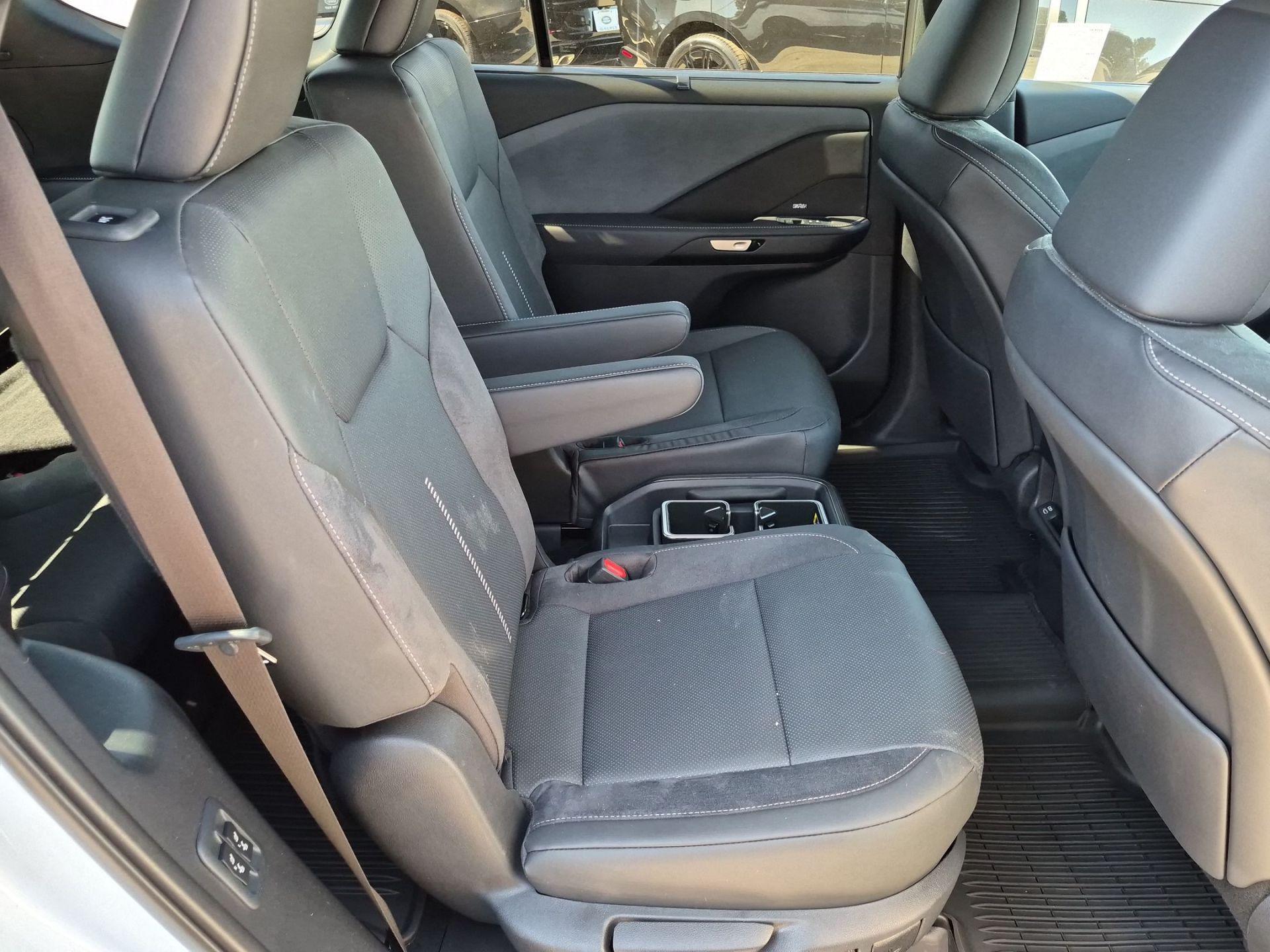 2026 Lexus TX Luxury - Photo 25
