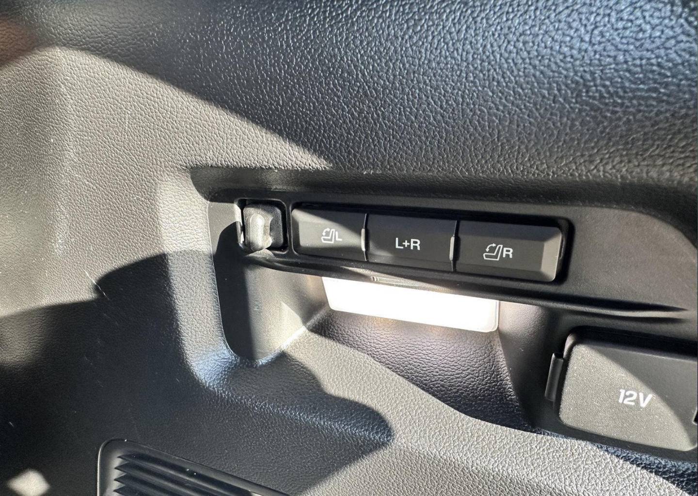 2020 Ford Explorer ST - Photo 19