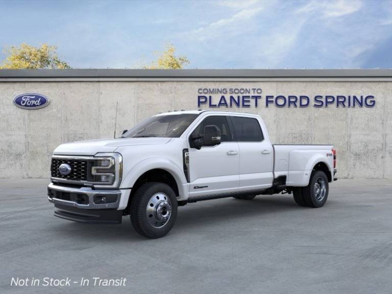 2027 Ford Super Duty F-450 DRW LARIAT 4WD Crew Cab 8' Box