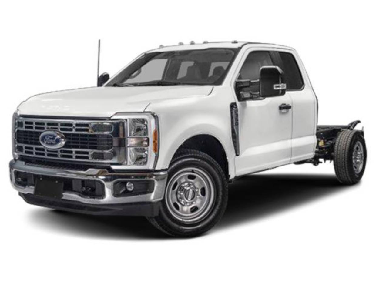 2027 Ford F-350 Super Duty Chassis Cab XLT