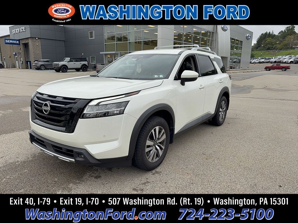 2023 Nissan Pathfinder SL