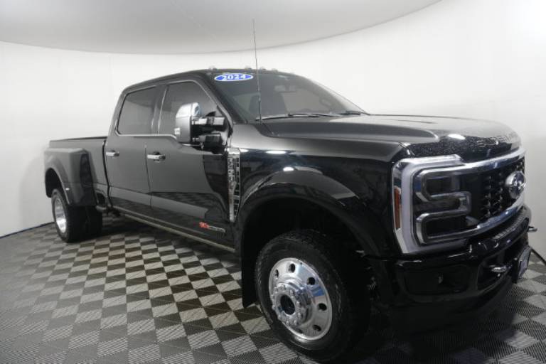 2024 Ford Super Duty F-450 DRW Platinum