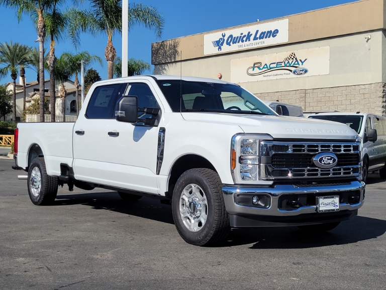 2027 Ford Super Duty F-250 SRW XLT