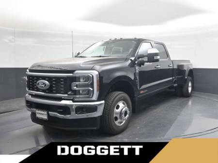 2027 Ford Super Duty F-350 DRW LARIAT