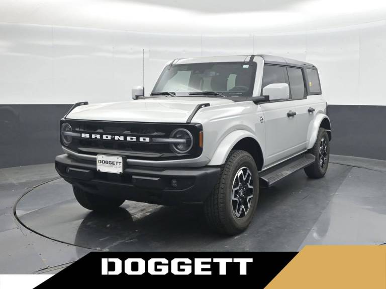 2026 Ford Bronco Outer Banks