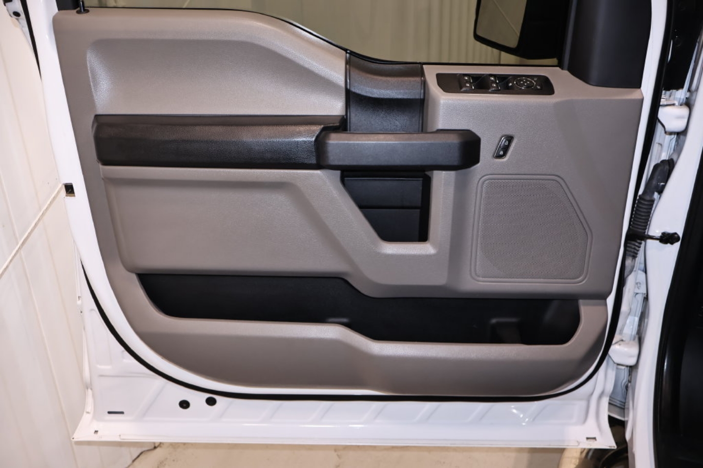 2020 Ford F-150 XL - Photo 11