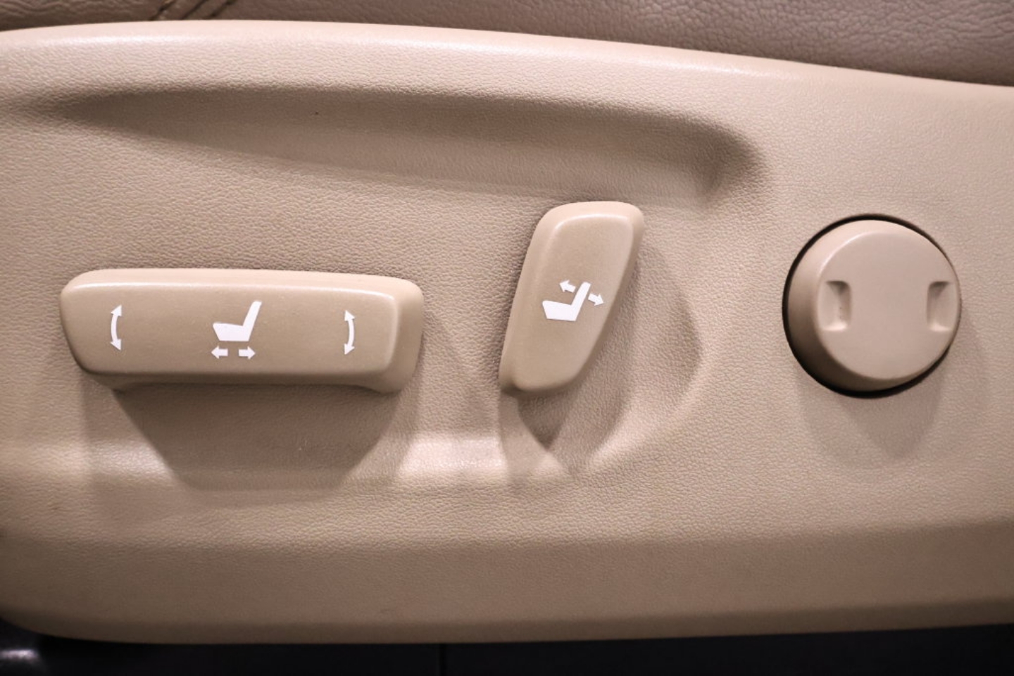 2015 Toyota 4Runner Limited - Photo 14
