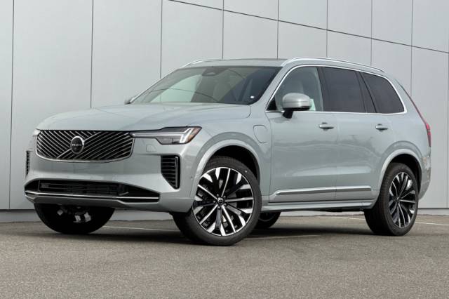 2026 Volvo XC90 Plug-In Hybrid T8 Plus