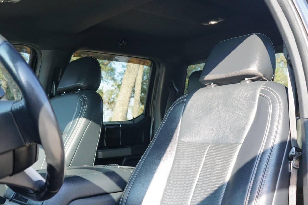 Used 2022 Ford Super Duty F-350 LARIAT, photo 10