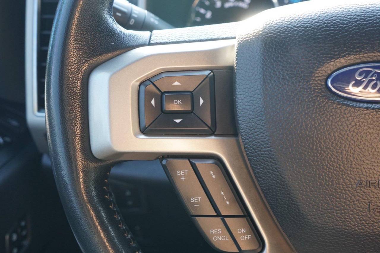 Used 2022 Ford Super Duty F-350 LARIAT, photo 15