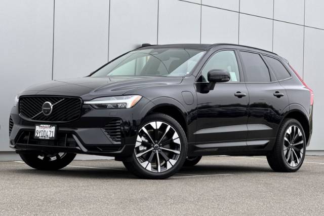 2026 Volvo XC60 Plug-In Hybrid T8 Plus