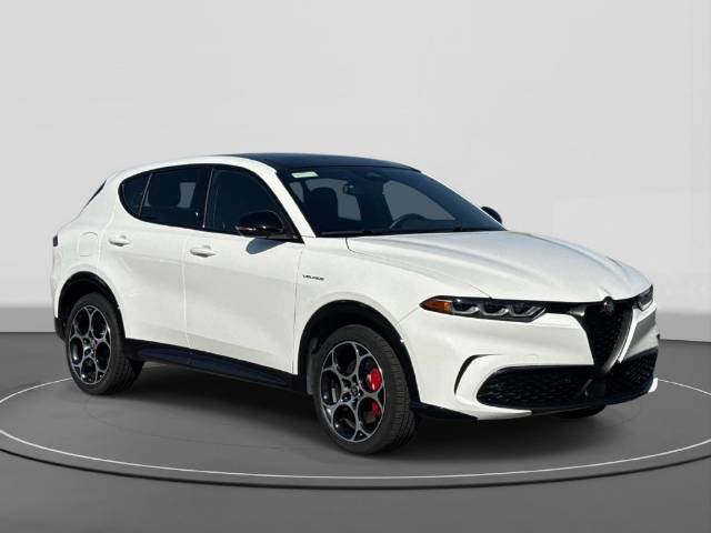 2025 Alfa Romeo Tonale Base