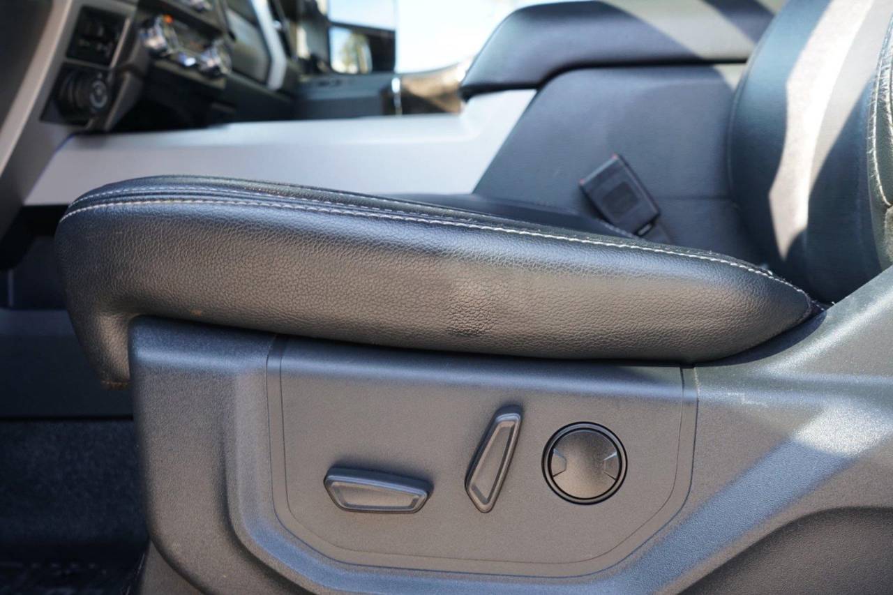 Used 2022 Ford Super Duty F-350 LARIAT, photo 19