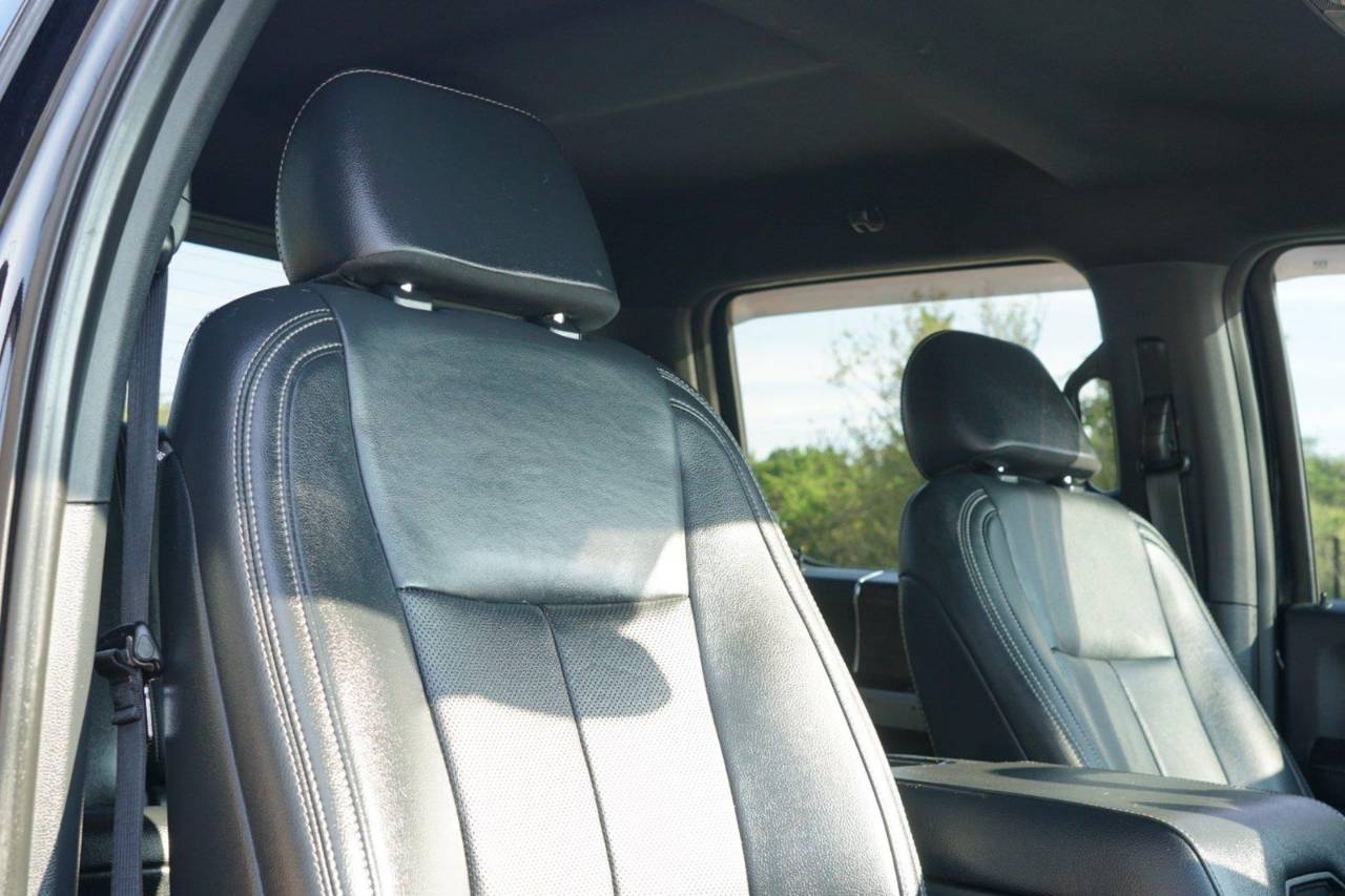 Used 2022 Ford Super Duty F-350 LARIAT, photo 28