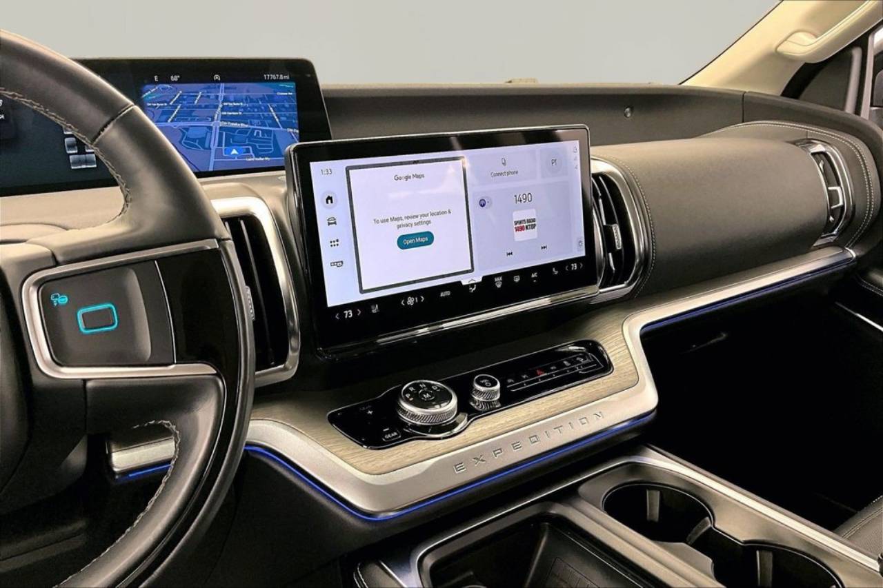 2025 Ford Expedition Platinum - Photo 6