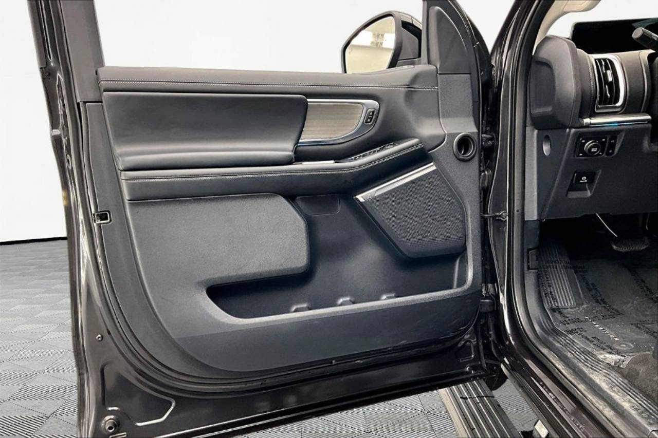 2025 Ford Expedition Platinum - Photo 23