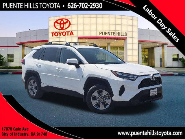 2025 Toyota RAV4 Hybrid XLE