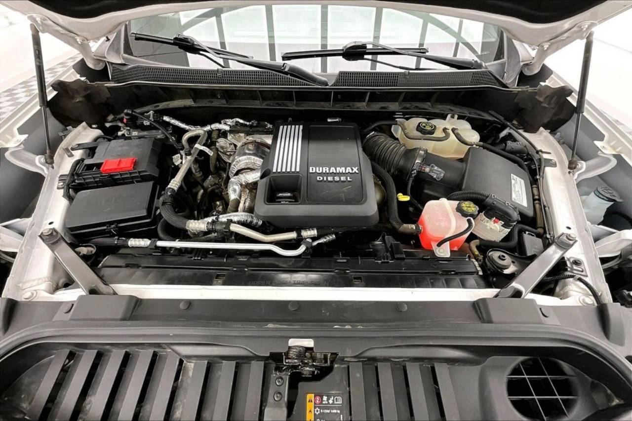 2021 Chevrolet Silverado 1500 LTZ - Photo 10