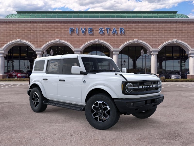 2026 Ford Bronco Outer Banks