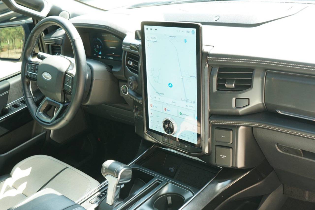 Certified Used 2023 Ford F-150 Lightning Platinum, photo 28