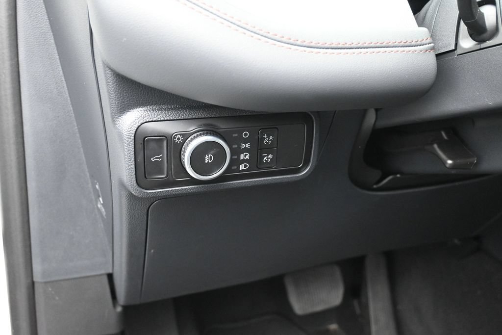 2026 Ford Explorer Active - Photo 6