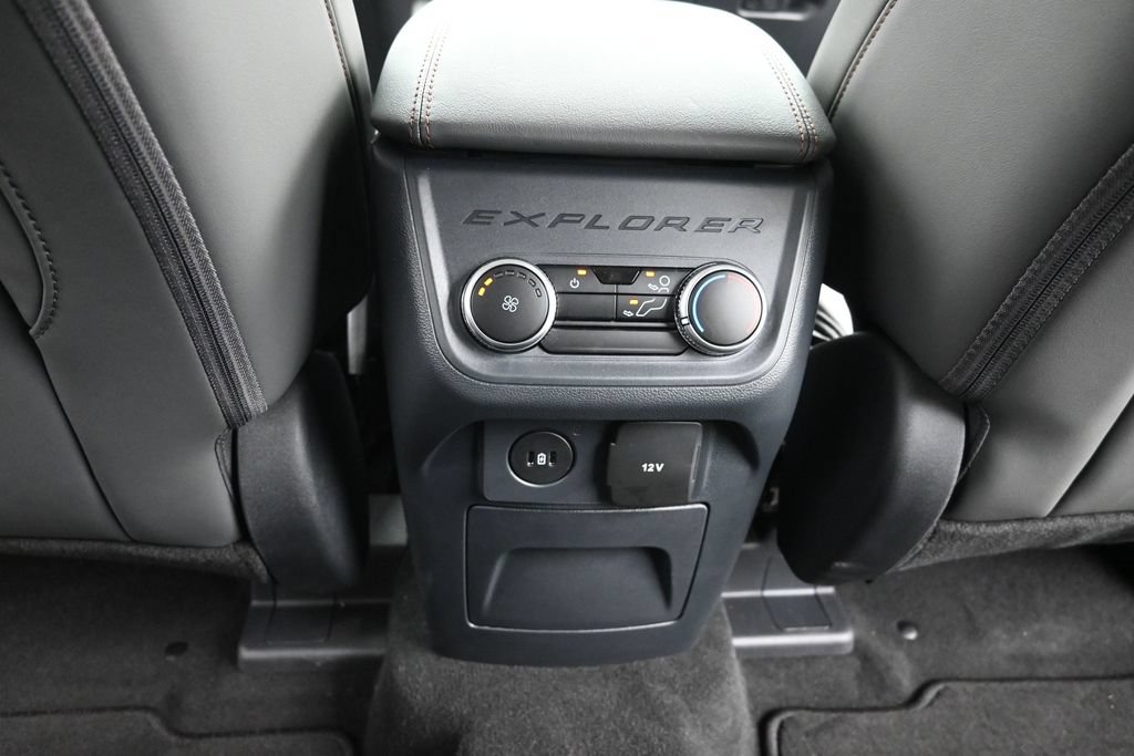 2026 Ford Explorer Active - Photo 14