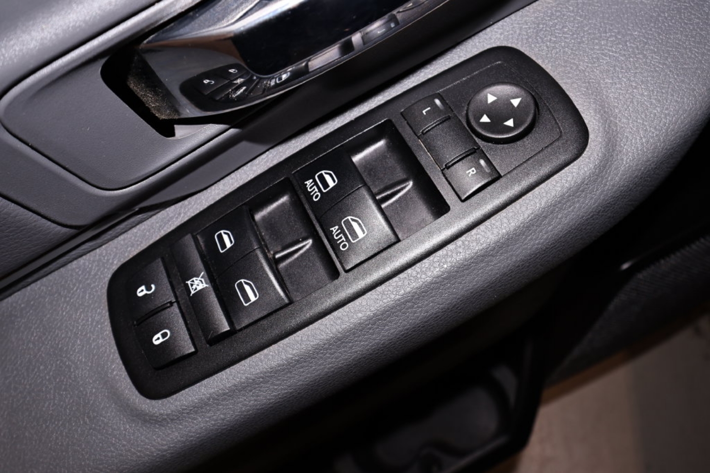 2013 RAM Ram 1500 Pickup Outdoorsman - Photo 11