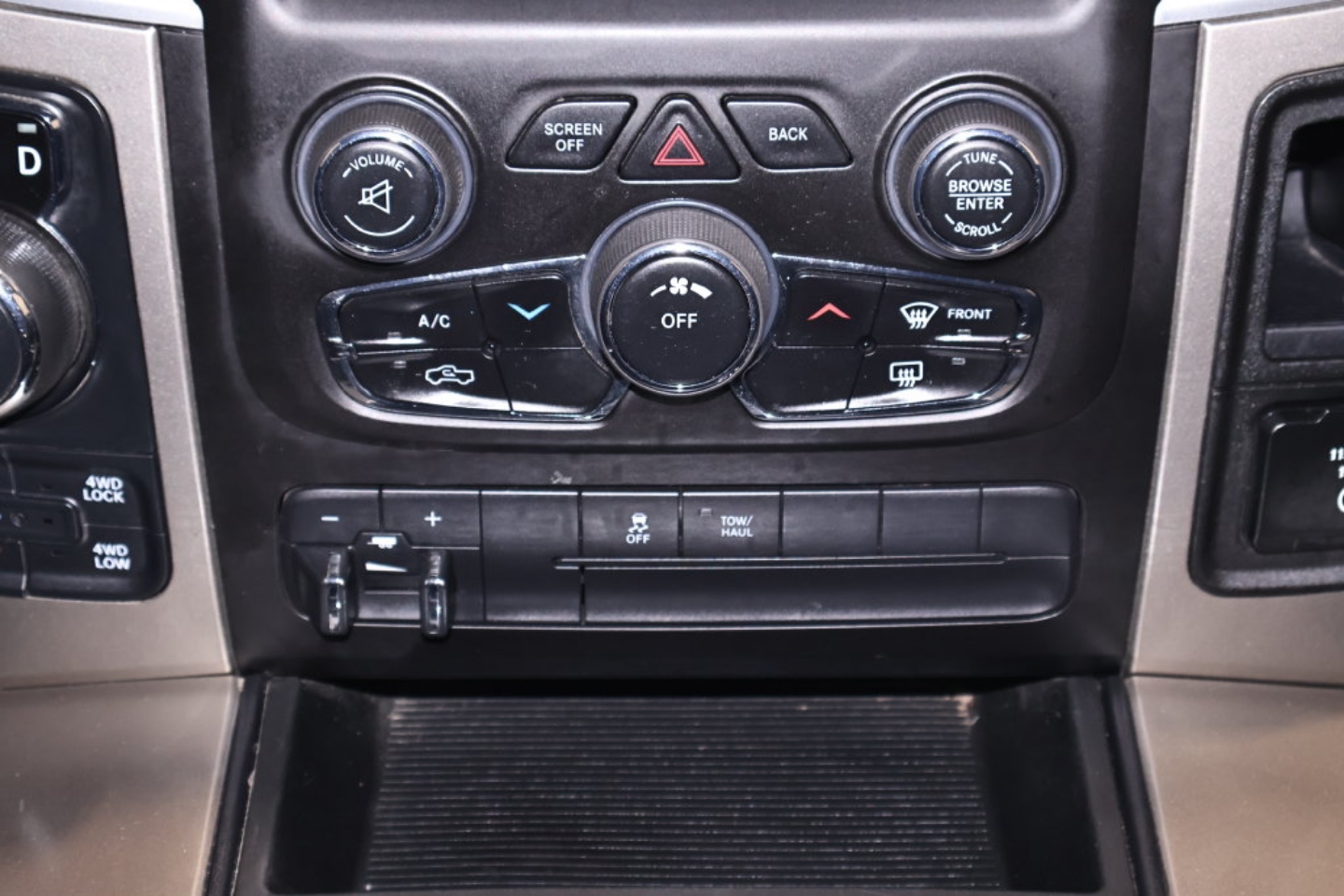2013 RAM Ram 1500 Pickup Outdoorsman - Photo 27