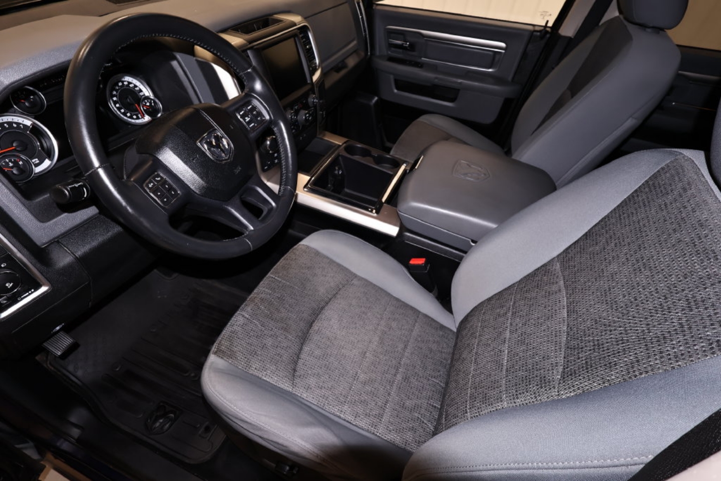 2013 RAM Ram 1500 Pickup Outdoorsman - Photo 28