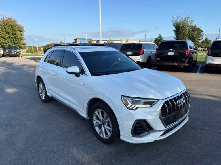 2023 Audi Q3 S line Premium