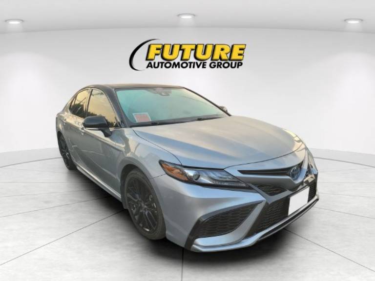 2022 Toyota Camry Hybrid XSE