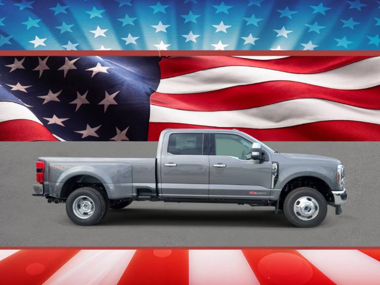 2027 Ford Super Duty F-350 DRW LARIAT