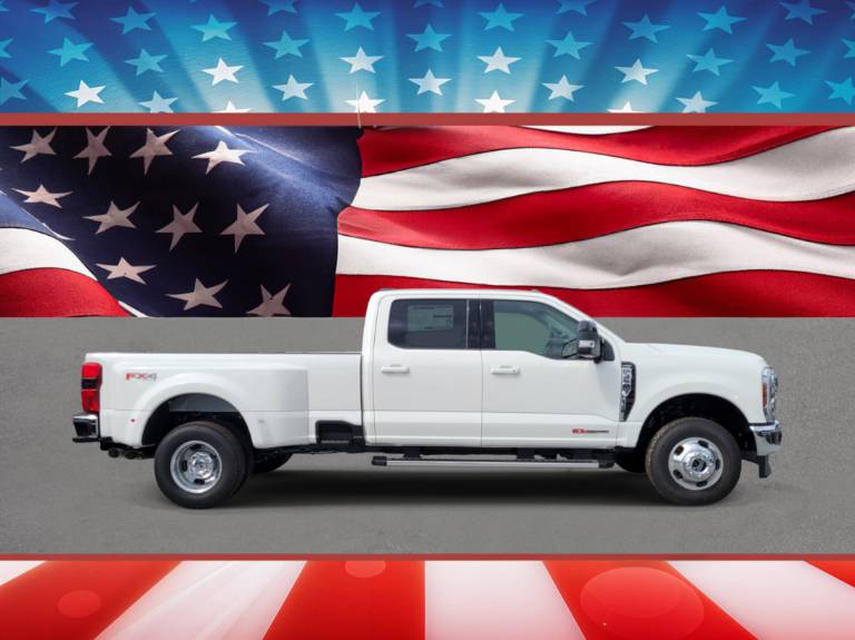 2027 Ford Super Duty F-350 DRW LARIAT
